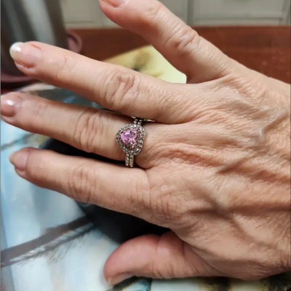 🆕 Beautiful Pink Moissanite and Silver Heart Crystal Ring - SIZE 7 - Picture 14 of 15
